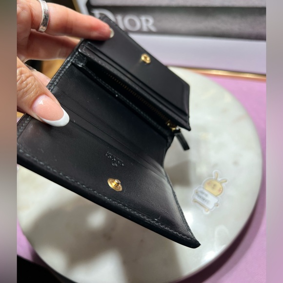 GUCCI Horse Bit 1955 Leather
Bifold Wallet EUC - Picture 9 of 15